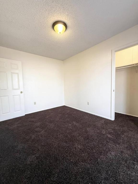 Building Photo - 1620 Newport Pl