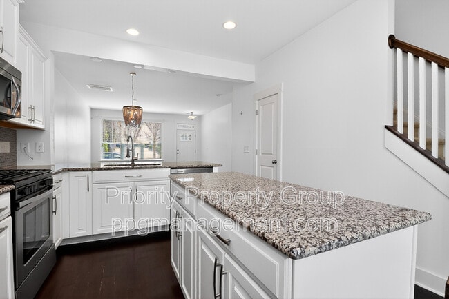 Building Photo - 1614 Pat Garrett St