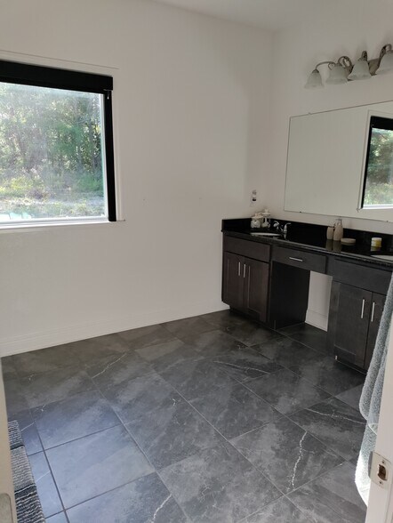 Building Photo - 15057 Canvasback Rd