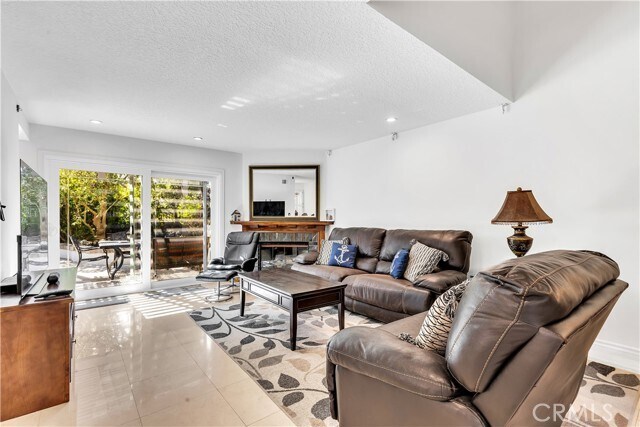 Building Photo - 24242 Juanita Dr