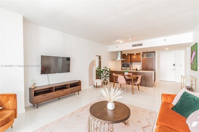 Building Photo - 485 Brickell Ave