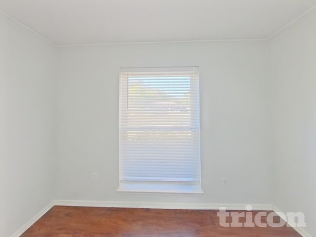 Building Photo - 1916 Tracey Cir