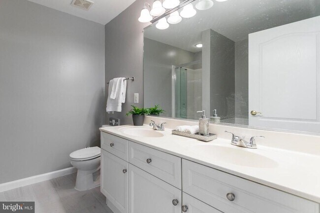 Building Photo - 7708 Haynes Point Way