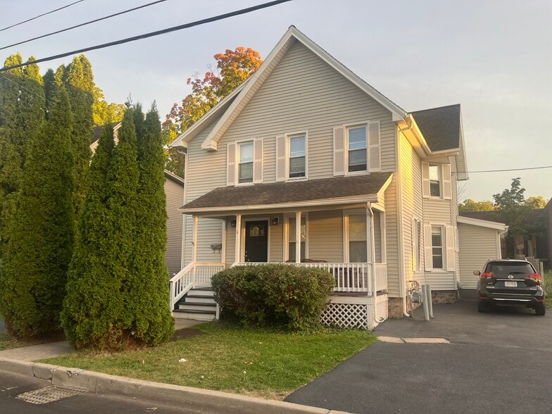 Primary Photo - 6 Chestnut St