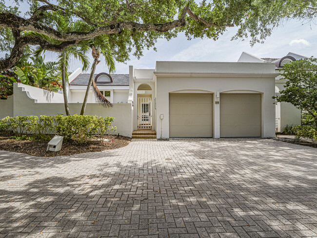 Primary Photo - 8405 Red Bay Ct