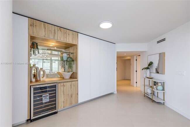 Building Photo - 6301 Collins Ave