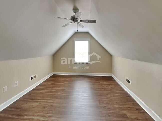 Building Photo - 1004 Ponape Ct