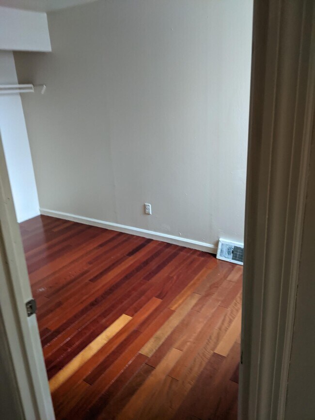 Building Photo - 1824 N Taney St