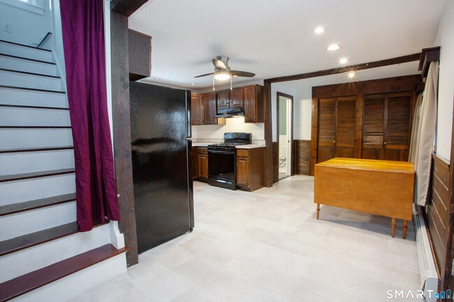 Building Photo - 27 High St