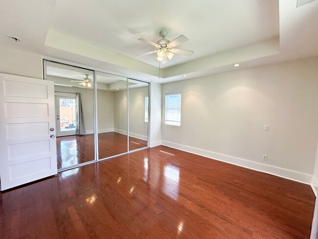 Building Photo - 3 Bdrm/1.5 Bath Craftsman Home in Downtown...