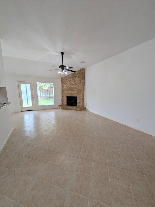 Building Photo - 3214 Kempwood Dr