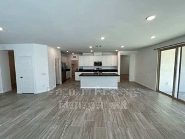 Building Photo - 30960 Falling Star Pl