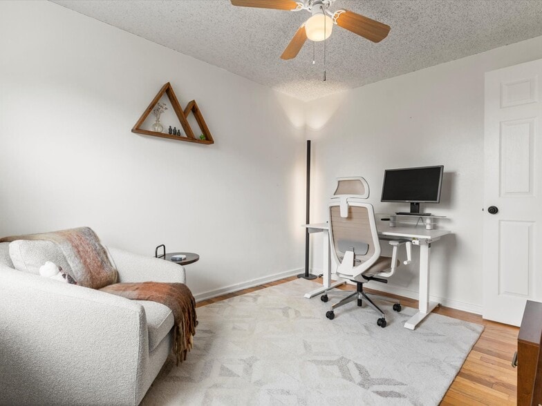 Building Photo - 6003 E 28th Ave