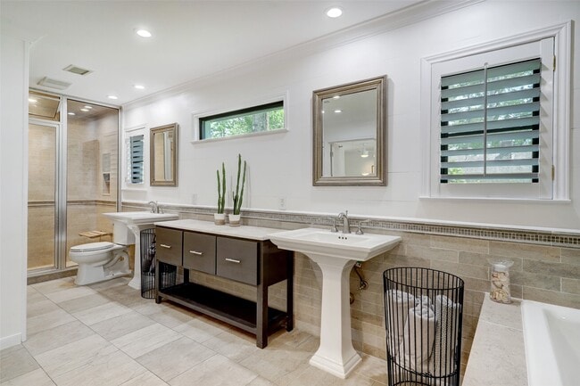 Building Photo - 12419 Mossycup Dr