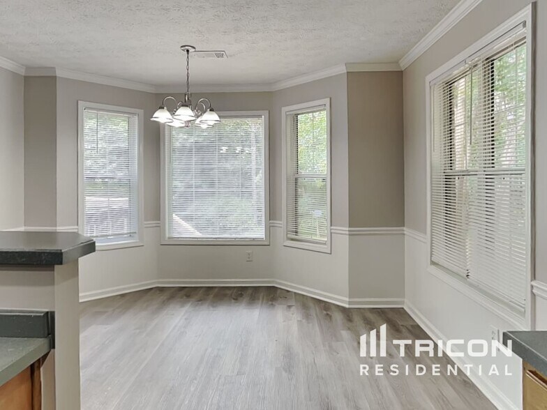 Building Photo - 1655 Timberline Trce