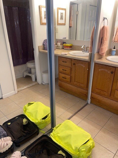 Closet/Vanity - 1440 N St NW