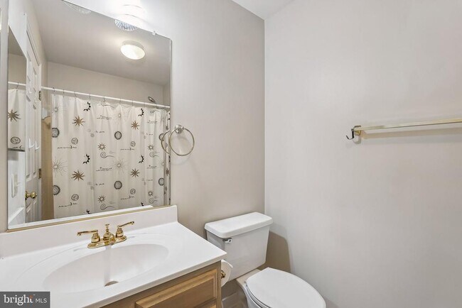 Building Photo - 15831 Glacier Ct