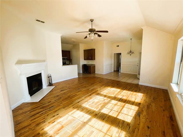 Building Photo - 845 Claycourt Cir