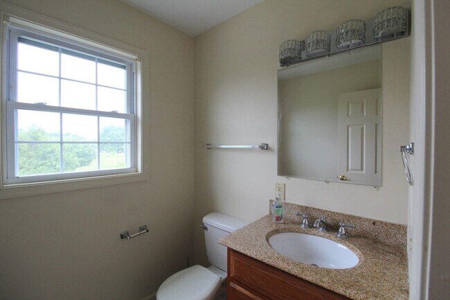 Building Photo - 1311 Stonechris Dr