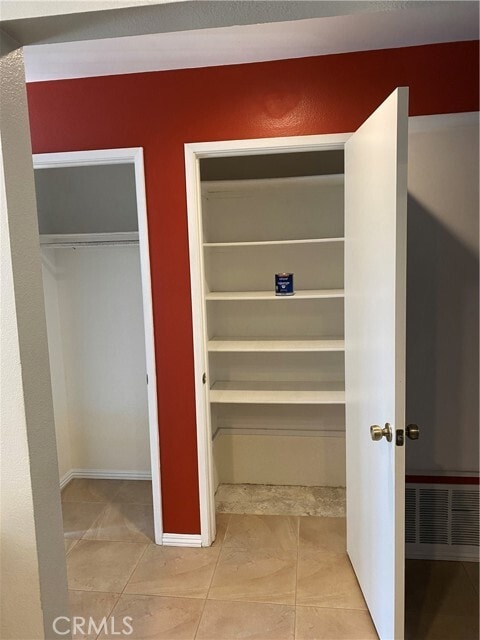 Building Photo - 855 Tangerine St