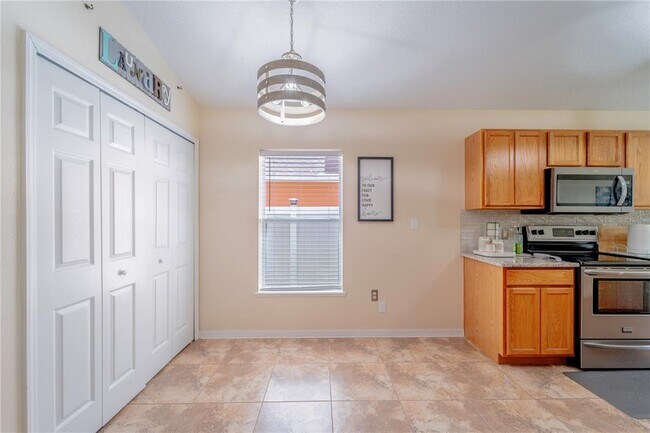 Building Photo - 525 Ridges Dr
