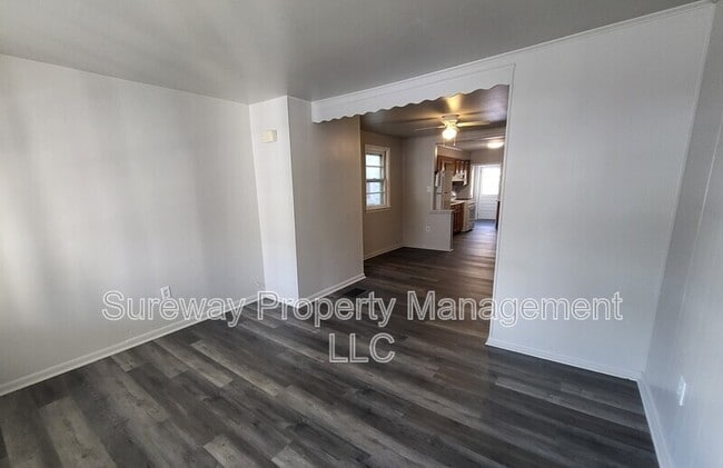 Building Photo - 6 W 2nd St