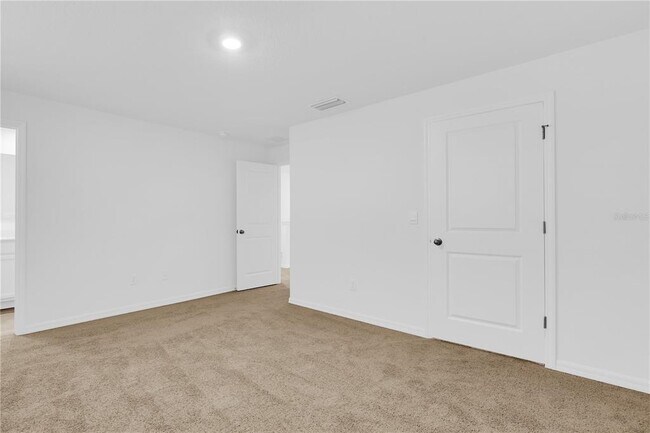 Building Photo - 16329 LAKELET Aly