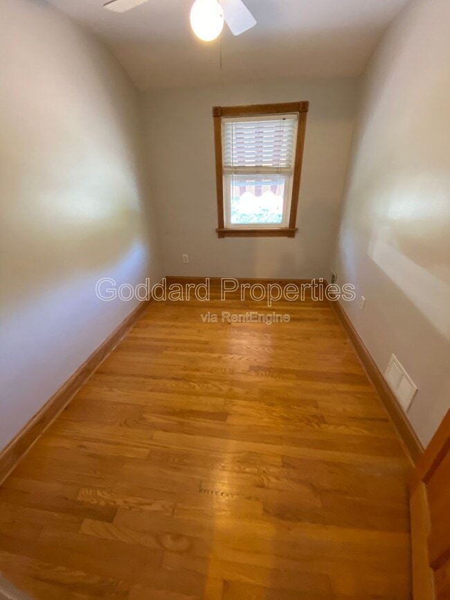 Building Photo - 8590 Quentin Ave