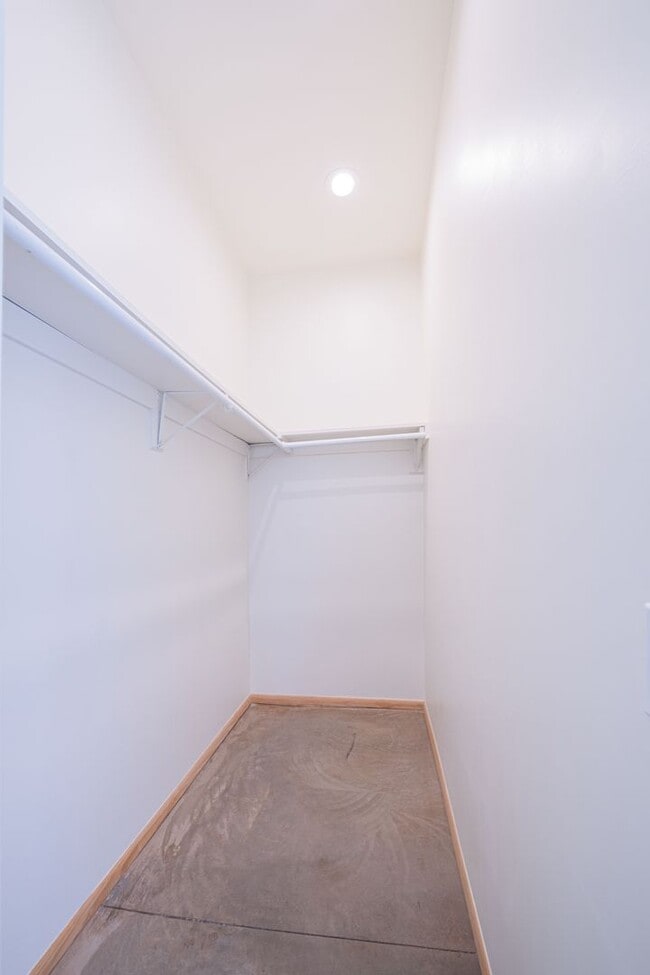 Building Photo - 925 Dunlap St