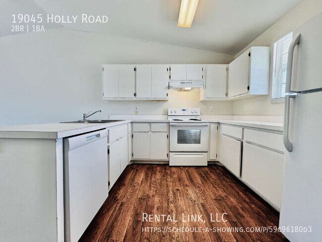 Building Photo - 19045 Holly Rd