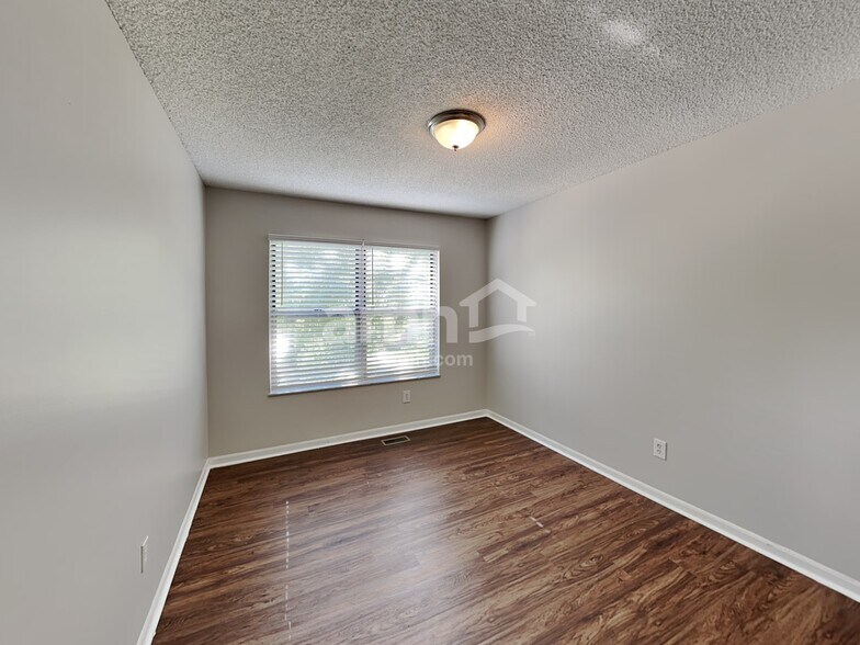 Building Photo - 3309 Stadler Dr