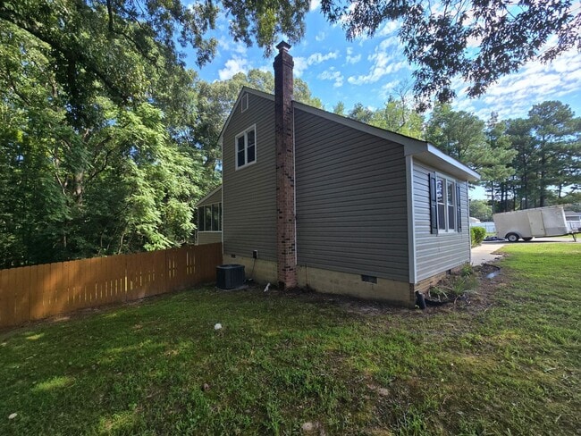 Building Photo - FULLY REMODELED 3 BR HOUSE IN PRINCE GEORG...