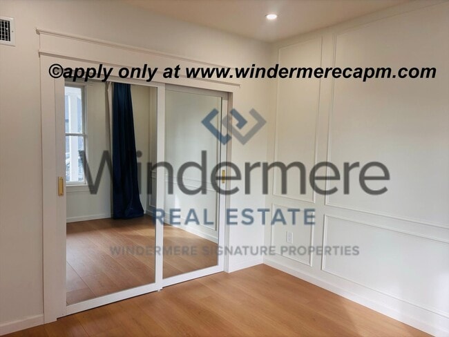 Building Photo - Beautifully Remodeled 2 Bed/2 Bath Duplex- in desirable location Downtown Sacramento!!