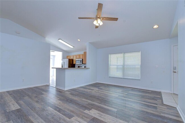 Building Photo - 6010 Skylarkcrest Dr