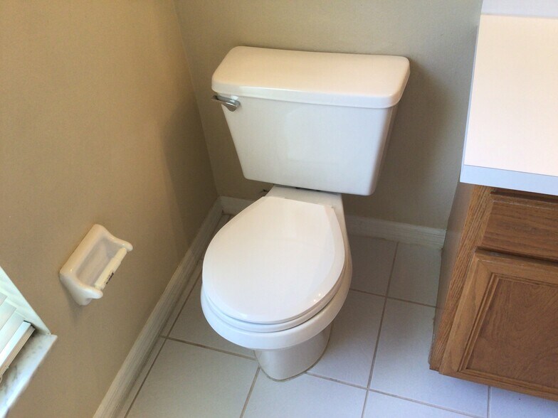 Building Photo - 1353 Crimson Clover Ln