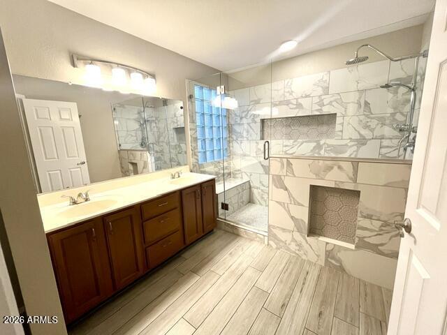 Building Photo - 1237 E Glenhaven Dr
