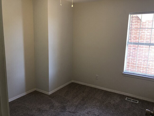 Building Photo - 3BR/2BA Home for Rent in Algood with Garage and Large Fenced Backyard