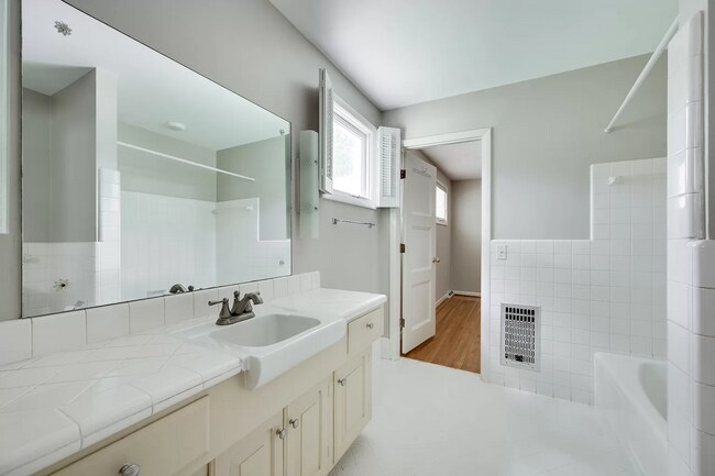 Building Photo - 6112 Melbourne Drive, Nashville, TN 37215