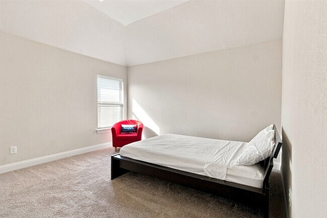 Building Photo - 118 Lavender Ln
