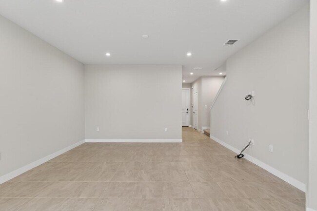 Building Photo - 20 Sabal Bnd