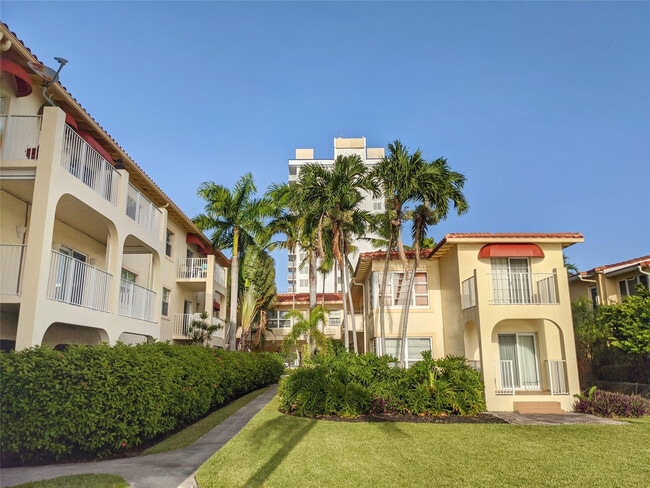 Building Photo - 341 N Birch Rd