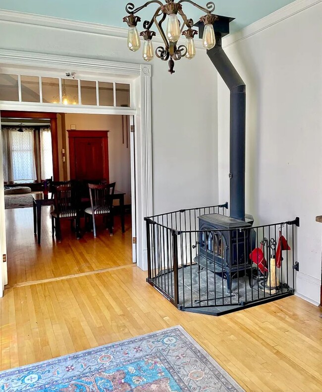 Building Photo - 510 W Galena St