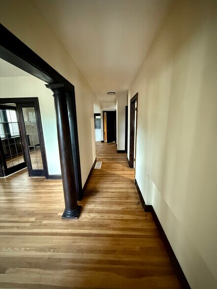 Entry Way - 2024 Perrysville Ave