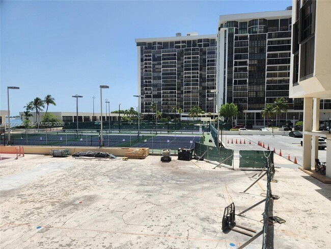 Building Photo - 1865 Brickell Ave