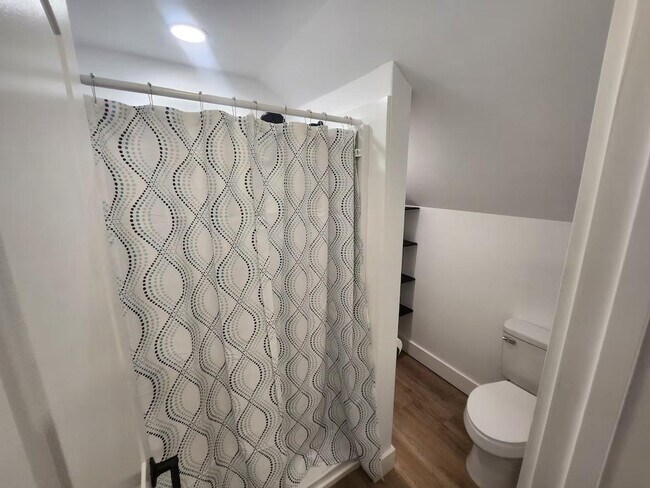 Building Photo - 203 Brockman Ave