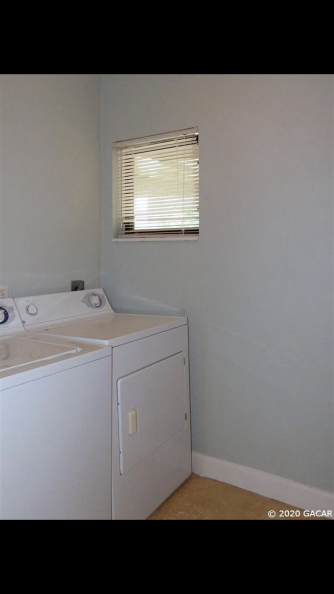 Laundry room - 1637 NW 7th Ave