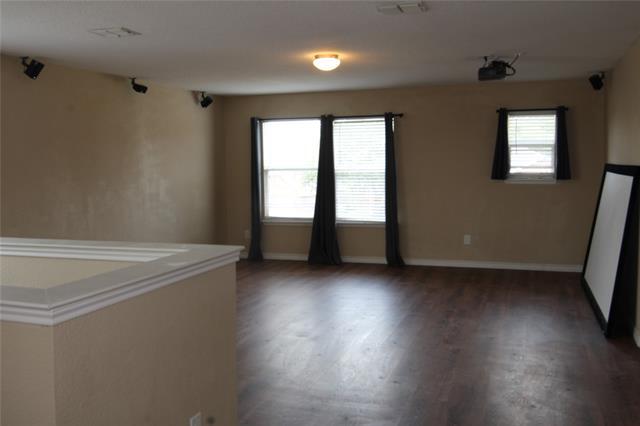 Building Photo - 2435 Castle Pines Dr
