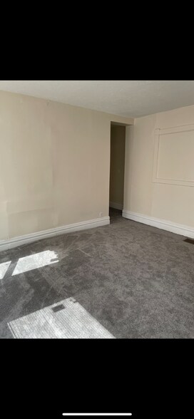 Building Photo - 1118 Kinneys Ln