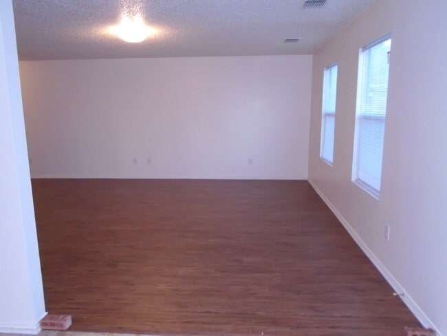 Building Photo - Nice 2 Story Home in Eagle Mtn. Saginaw ISD