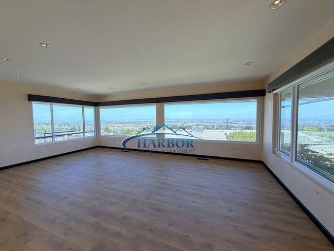 Building Photo - 2315 Sparta Dr